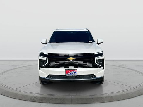 Used 2025 Chevrolet Tahoe High Country AWD/4WD image 3