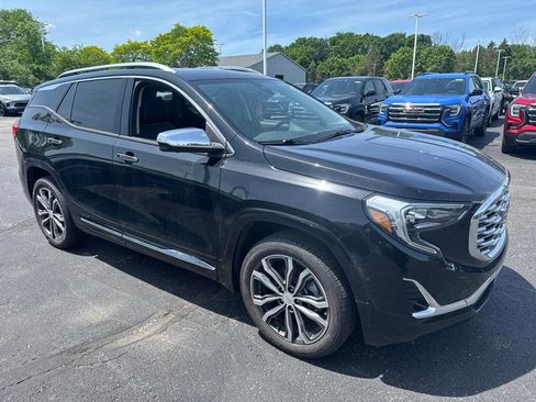 Used 2019 GMC Terrain Denali w/ Advanced Safety Package AWD/4WD image 6