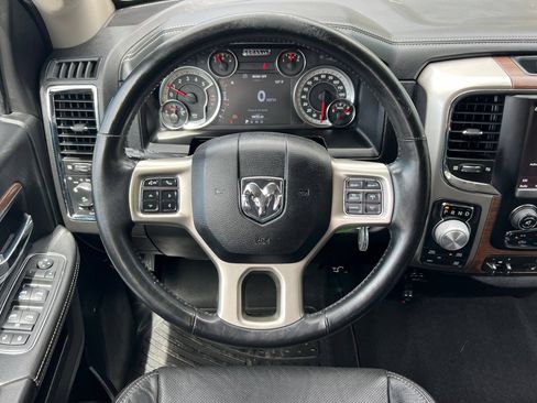 Used 2018 RAM 1500 Laramie AWD/4WD image 14