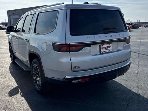 Used 2024 Jeep Wagoneer Series II image 5