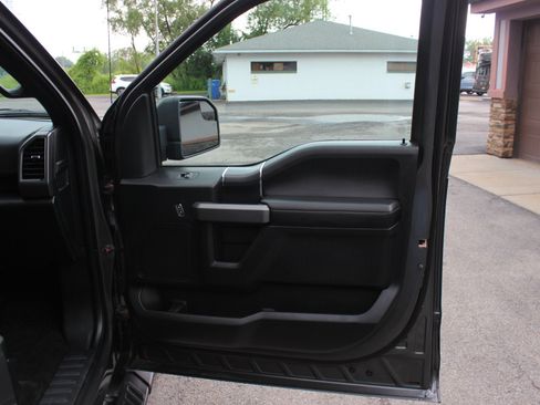 Used 2018 Ford F150 XLT w/ Equipment Group 302A Luxury AWD/4WD image 33