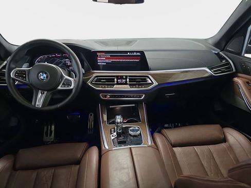 Used 2019 BMW X5 xDrive50i w/ M Sport Package image 12