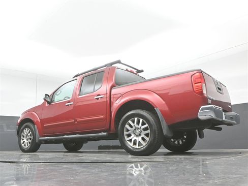 Used 2012 Nissan Frontier SL image 34