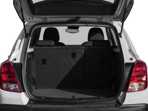 Used 2016 Chevrolet Trax LS w/ LPO, Cargo Package FWD image 16