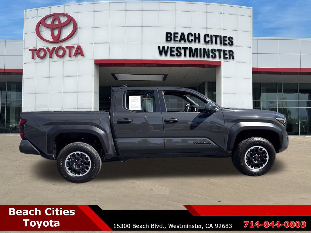 Used 2025 Toyota Tacoma TRD Off-Road AWD/4WD image 13