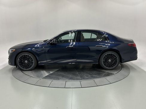 New 2026 Mercedes-Benz E 350 4MATIC Sedan image 4