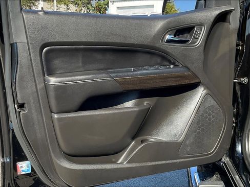 Used 2016 GMC Canyon SLE w/ SLE Convenience Package image 19