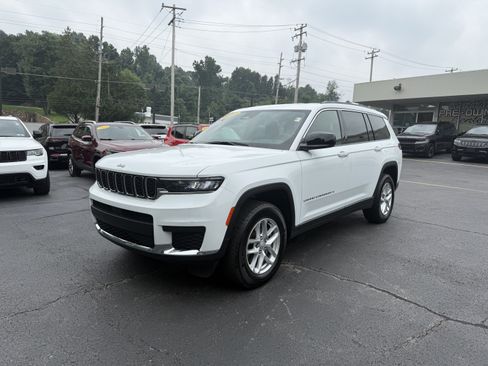 Used 2025 Jeep Grand Cherokee L Laredo w/ Trailer Tow Package AWD/4WD image 3