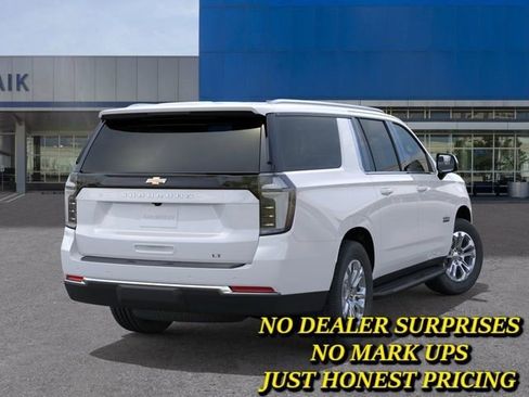 New 2026 Chevrolet Suburban LT RWD image 4