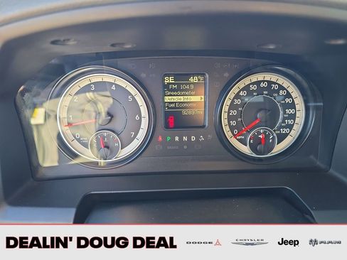 Used 2017 RAM 2500 Tradesman w/ Chrome Appearance Group image 16