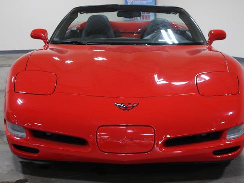 Used 2002 Chevrolet Corvette Convertible w/ Preferred Equipment Group2 RWD image 40