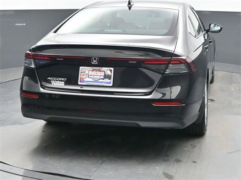 Certified 2025 Honda Accord LX image 5