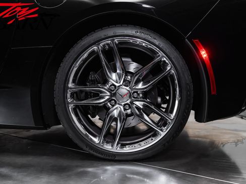 Used 2014 Chevrolet Corvette Stingray Convertible w/ 2LT Preferred Equipment Group RWD image 23