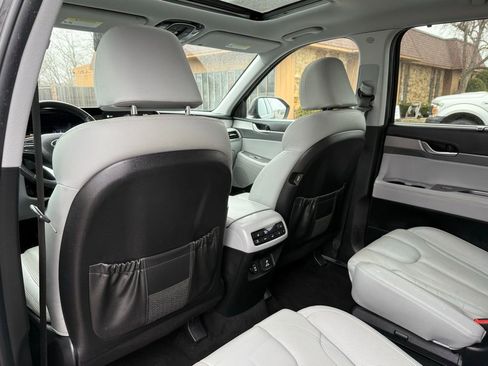 Used 2021 Hyundai Palisade SEL w/ Premium Package image 14