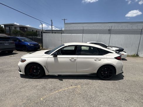 Used 2025 Honda Civic Type R image 3