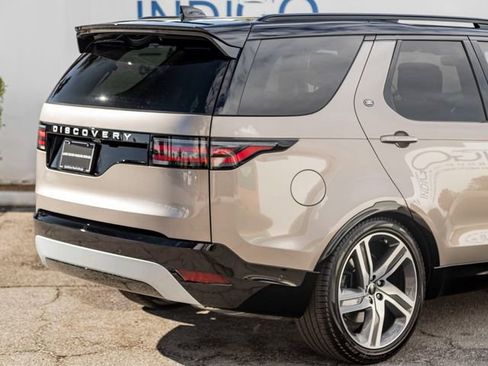 New 2025 Land Rover Discovery Metropolitan Edition AWD/4WD image 7