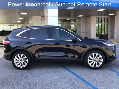 Used 2021 Ford Escape Titanium w/ Titanium Elite Package AWD/4WD image 5