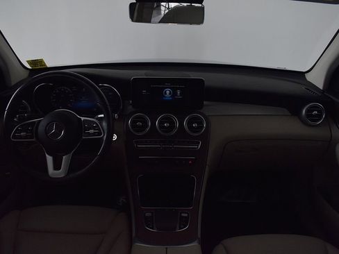 Used 2022 Mercedes-Benz GLC 300 4MATIC image 13