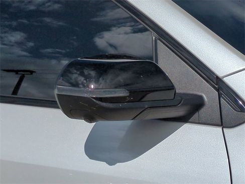 Certified 2025 GMC Acadia AT4 w/ Luxury Package image 12