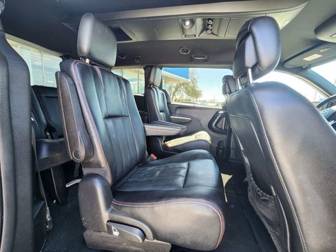 Used 2019 Dodge Grand Caravan GT image 11
