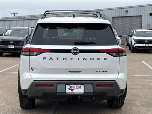 New 2026 Nissan Pathfinder Platinum image 8