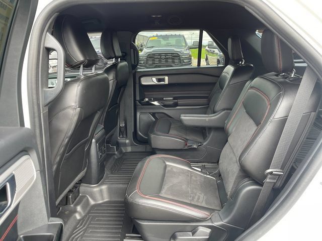 Used 2022 Ford Explorer ST-Line RWD image 14