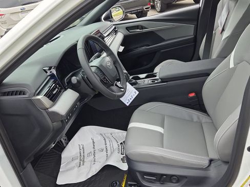New 2026 Toyota Camry SE AWD/4WD image 5