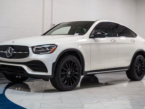 Used 2022 Mercedes-Benz GLC 300 4MATIC Coupe image 4