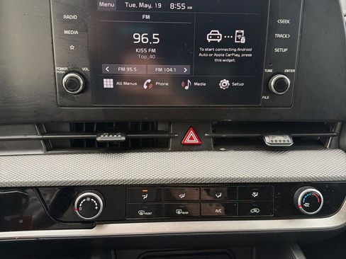 Certified 2025 Kia Sportage LX FWD image 15
