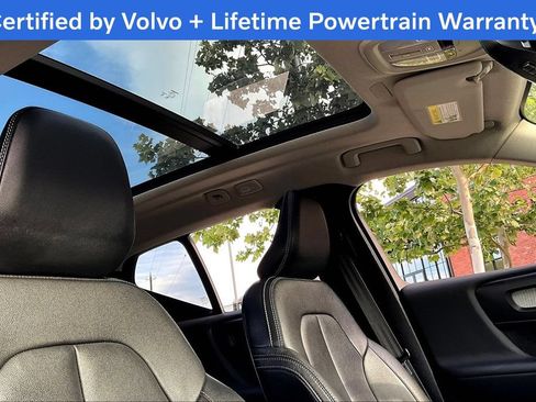 Used 2025 Volvo XC40 B5 Plus AWD/4WD image 23