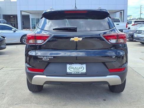 Used 2023 Chevrolet TrailBlazer LT w/ Convenience Package FWD image 6