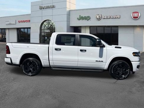 New 2026 RAM 1500 4x4 Crew Cab image 8