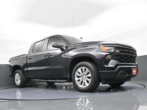 Used 2023 Chevrolet Silverado 1500 Custom image 29