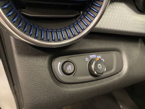 New 2026 Chevrolet Trax LT image 30