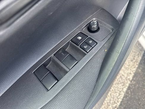 Used 2025 Toyota Corolla LE FWD image 13