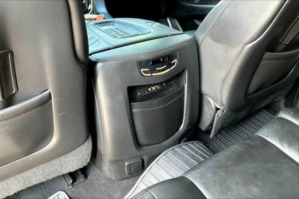 Used 2016 Cadillac Escalade ESV Luxury AWD/4WD image 10