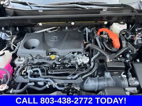Used 2025 Toyota RAV4 XLE AWD/4WD image 36