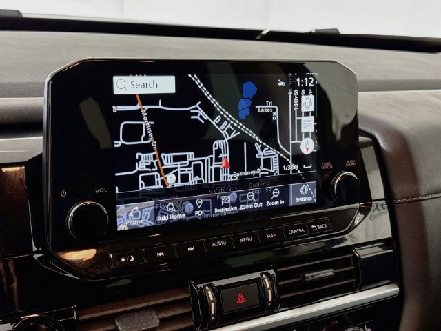 Used 2025 Nissan Pathfinder SL AWD/4WD image 13