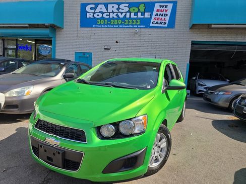 Used 2016 Chevrolet Sonic LT FWD image 2