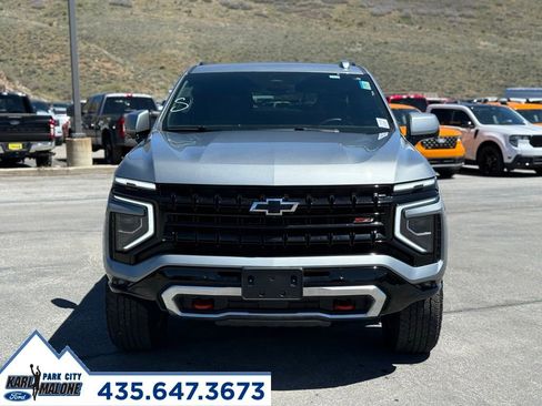 Used 2025 Chevrolet Suburban Z71 AWD/4WD image 8