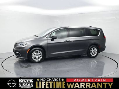 Used 2023 Chrysler Pacifica Touring-L
