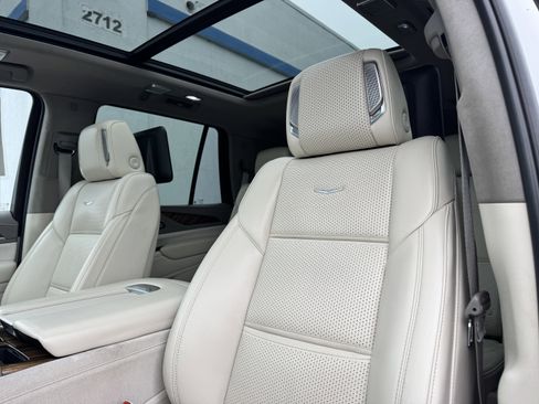 Certified 2022 Cadillac Escalade Sport Platinum image 14
