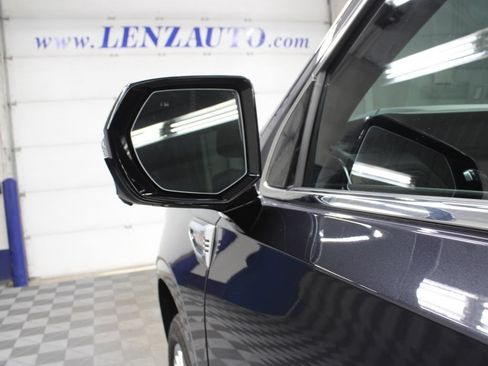 Used 2025 GMC Yukon XL Denali AWD/4WD image 74