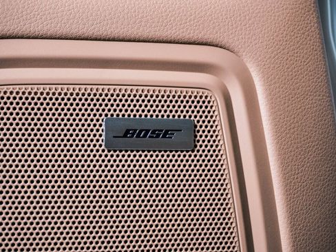 Certified 2025 Porsche Macan image 27