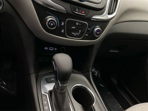 Used 2023 Chevrolet Equinox LS w/ LS Convenience Package AWD/4WD image 31