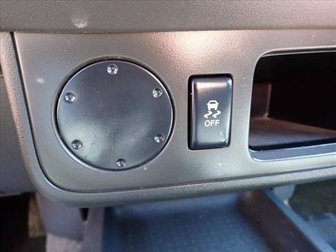 Used 2017 Nissan Frontier SV RWD image 16