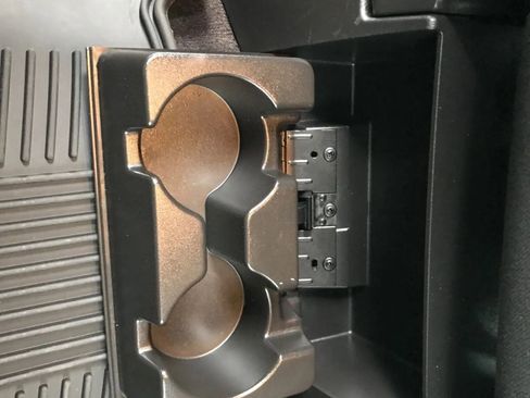 Used 2010 GMC Sierra 2500 SLE image 29