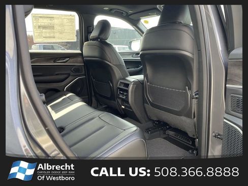 New 2026 Jeep Grand Cherokee Limited AWD/4WD image 13