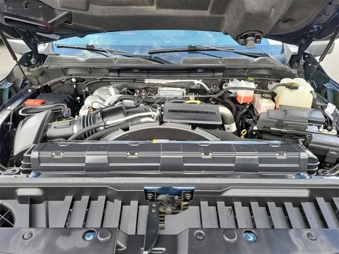 Used 2022 GMC Sierra 3500 AT4 w/ AT4 Preferred Package image 28