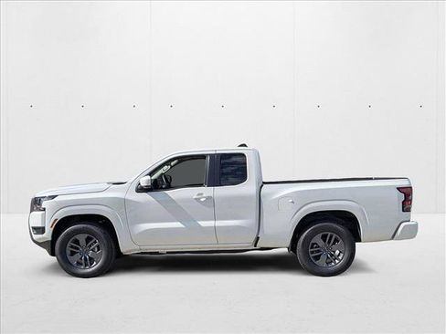 New 2025 Nissan Frontier SV image 5